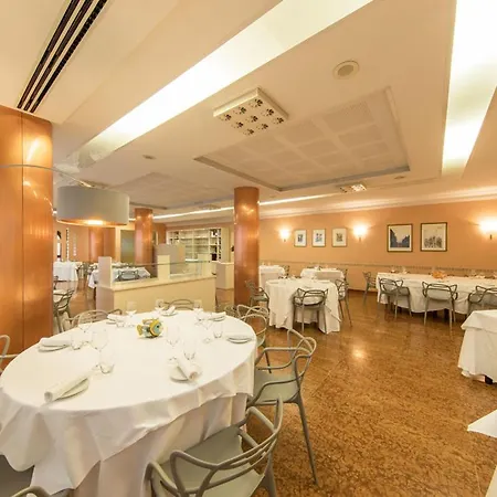 Ristorante Lucia - 100 Mt Dal Mare Hotel 3*