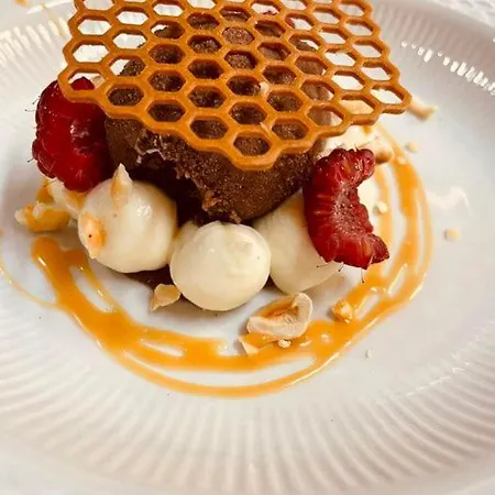Отель Ristorante Lucia - 100 Mt Dal Mare 3*