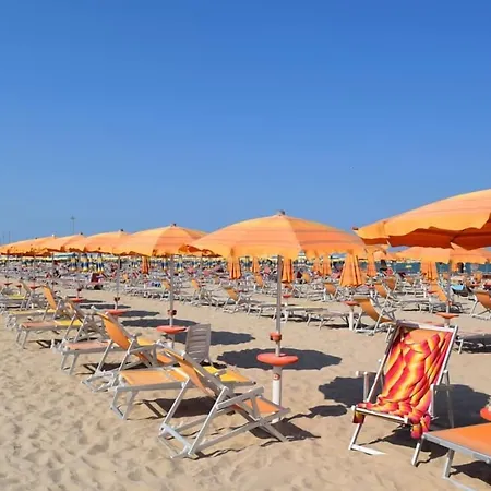 Ristorante Lucia - 100 Mt Dal Mare Hotel 3*