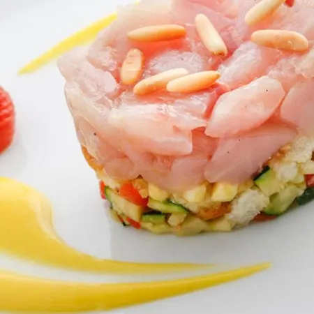 מלון Ristorante Lucia - 100 Mt Dal Mare 3*