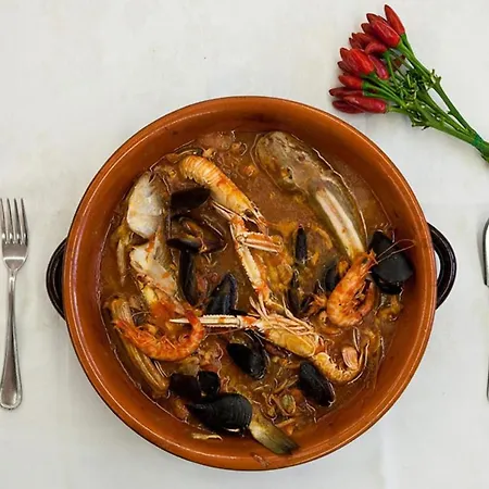 Hotel Ristorante Lucia - 100 Mt Dal Mare 3*