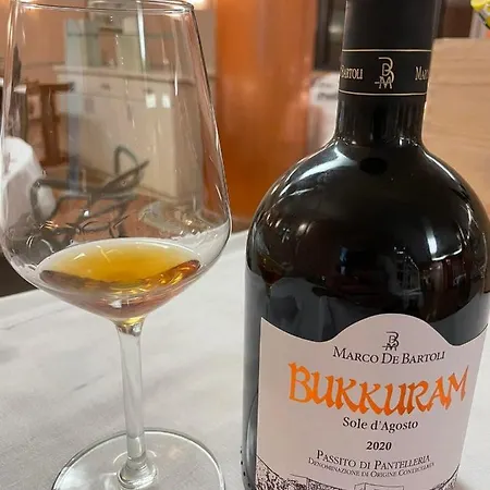 מלון Ristorante Lucia - 100 Mt Dal Mare 3*