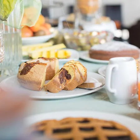 Hotel Ristorante Lucia - 100 Mt Dal Mare