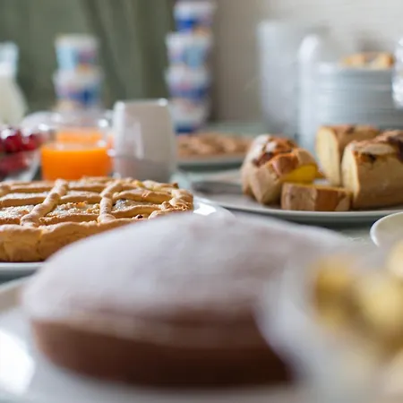 Hotel Ristorante Lucia - 100 Mt Dal Mare 3*