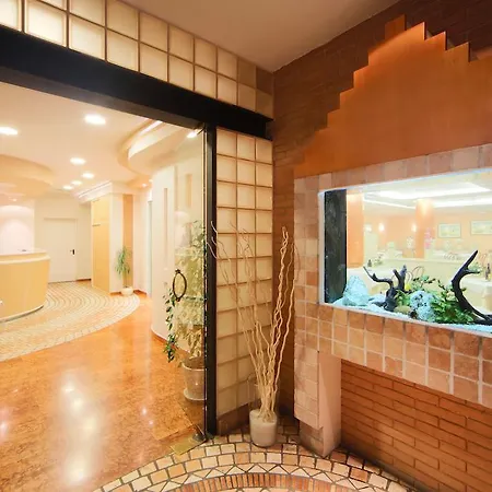 Ristorante Lucia - 100 Mt Dal Mare Hotel 3*