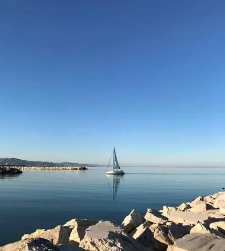 Hotel Ristorante Lucia - 100 Mt Dal Mare 3*