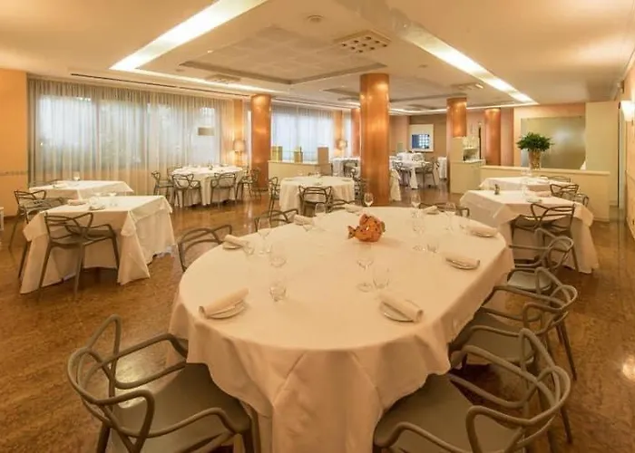 Ristorante Lucia - 100 Mt Dal Mare جوليانوفا