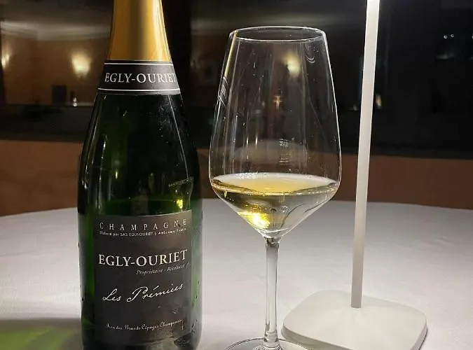 فندق Ristorante Lucia - 100 Mt Dal Mare جوليانوفا