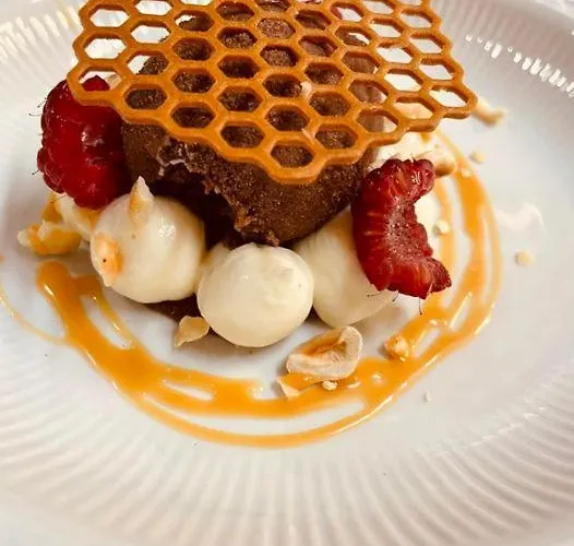 فندق Ristorante Lucia - 100 Mt Dal Mare 3*