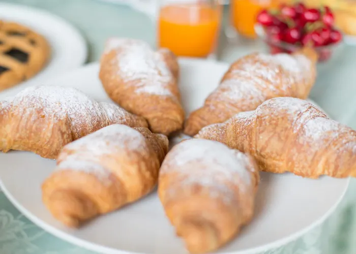 Hotell Ristorante Lucia - 100 Mt Dal Mare