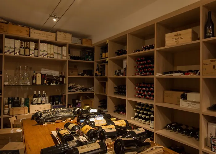 فندق Ristorante Lucia - 100 Mt Dal Mare 3*