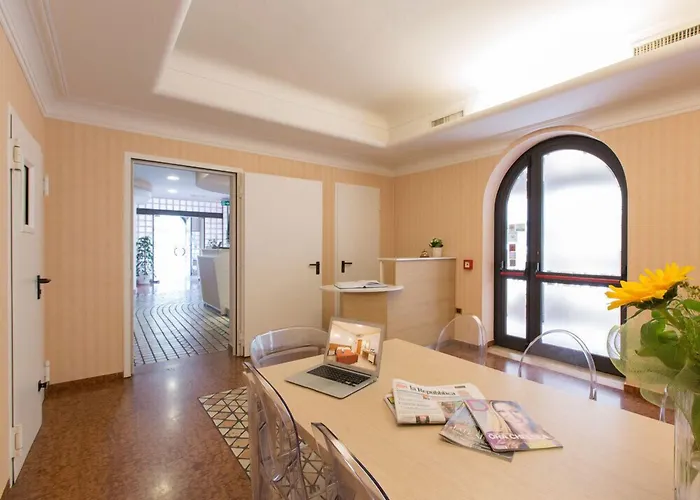 Hotel Ristorante Lucia - 100 Mt Dal Mare Giulianova