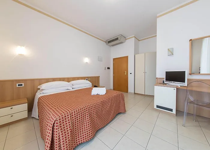 Ristorante Lucia - 100 Mt Dal Mare Hotel